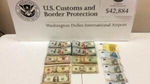 airport money seizure, airport cash seizure by Customs, currency seizure at the airport